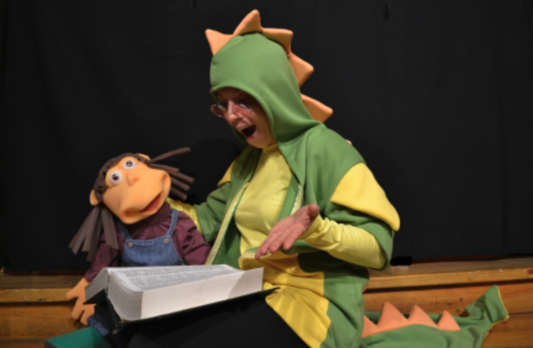 ESPECTACLE: EL DRAC A QUI LI ENCANTAVA LLEGIR